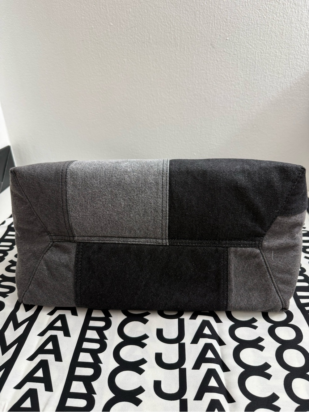 Marc Jacobs
THE PATCHWORK DENIM SACK BAG - Picture 12 of 16